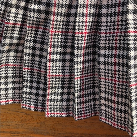 Children’s Place Pleated Plaid Mini Skirt, Size 8 - Picture 2 of 4